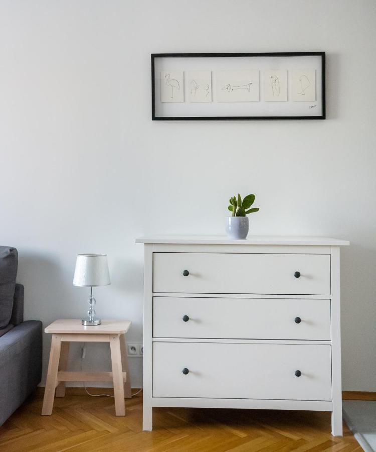 Nowogrodzka Grey Apartment Warszawa Zewnętrze zdjęcie